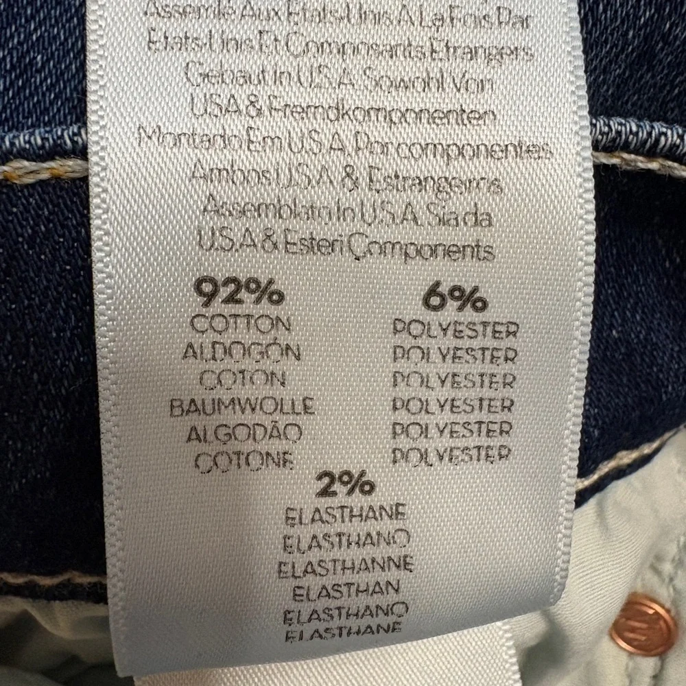 MOTHER The Insider Crop Step Fray in Not Rough Enough Medium Blue Wash Size 26